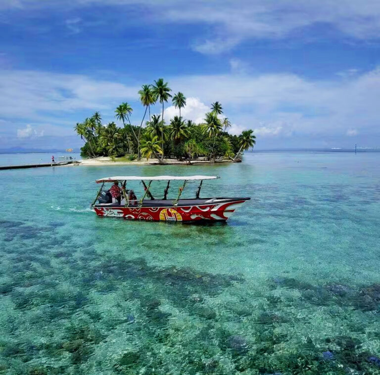 Tour en bateau sur le lagon de Raiatea et Taha&rsquo;a